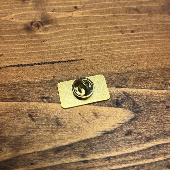 Saskatoon Pin - Picture 2 of 3